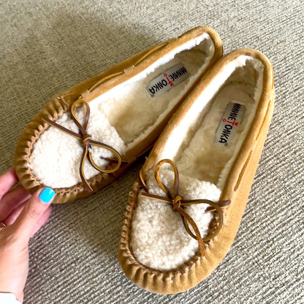 Brand new Minnetonka moccasins